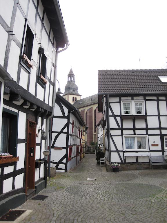 Ferienwohnungen - An Der Kunstakademie Heimbach Chambre photo